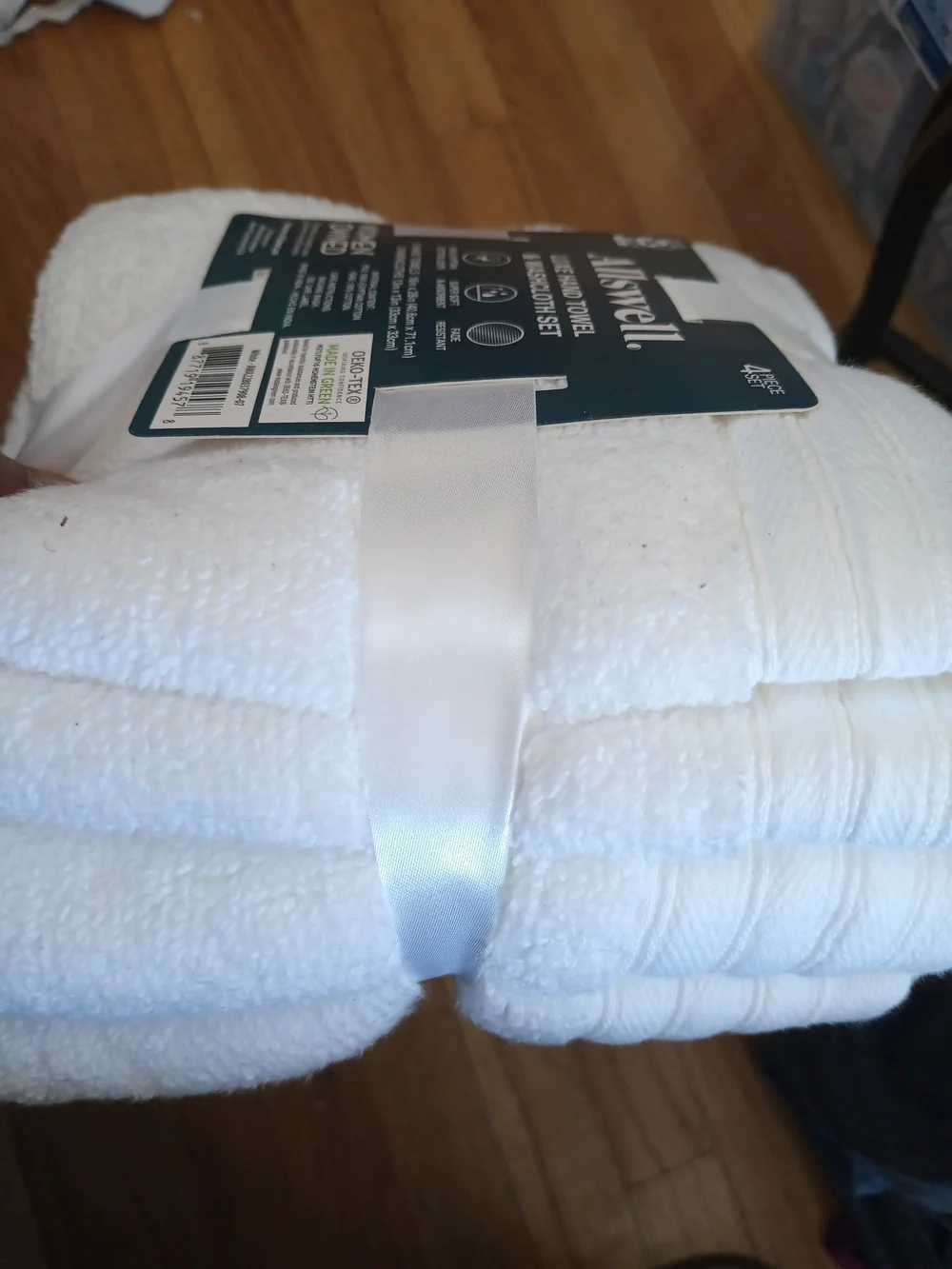 Swell Luxe White Hand Towel & Washcloth Set